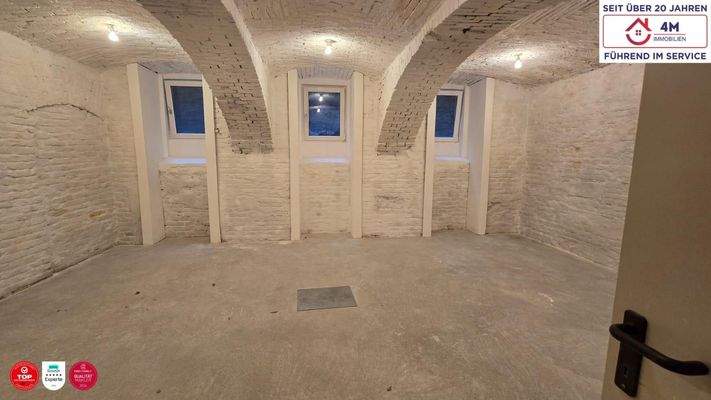 Großer Raum Innenhof