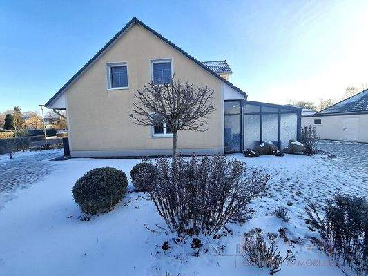 Hausansicht vom Garten