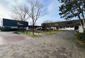 Innenhof mit Parkpätzen