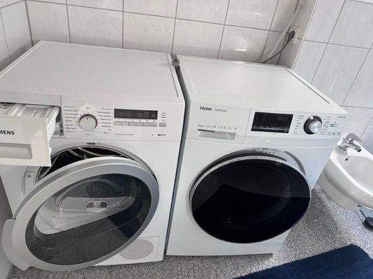 Waschmaschine und Trockner