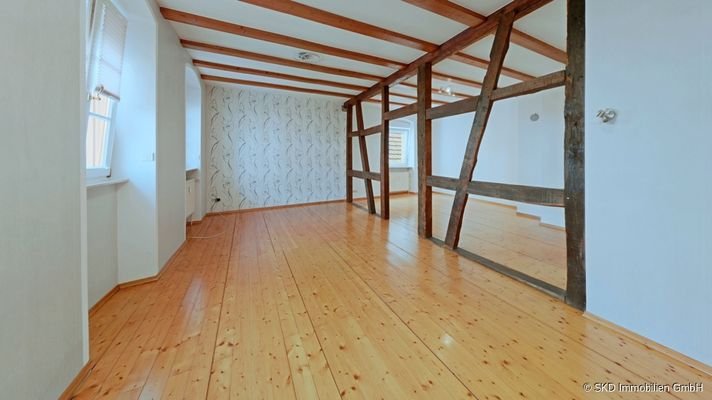 Das großzügige Wohnzimmer
