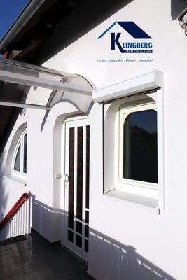 überdachter Eingang