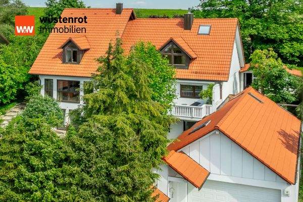 Haus mit Doppelgarage