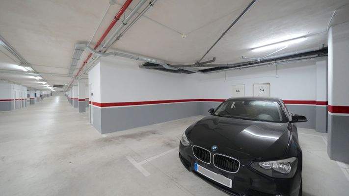 Tiefgaragenstellplatz