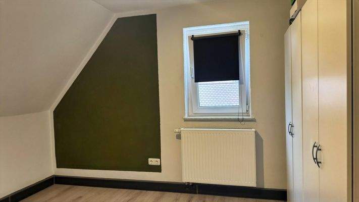 Ankleidezimmer im DG