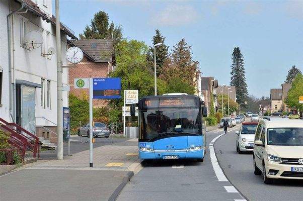 Bushaltestelle Ahnatalstraße