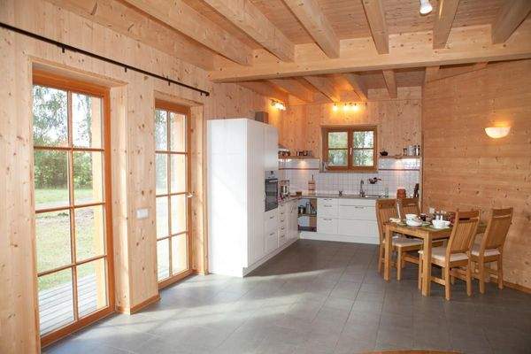 Wohnhaus-Küche-Esszimmer