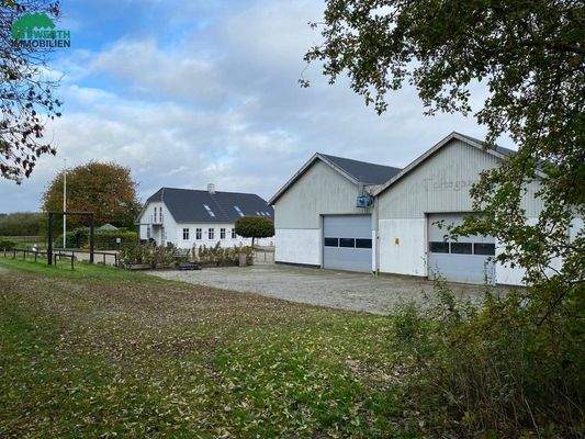 AE3BDB69-5C45-4D5F-968E-397421245BCE