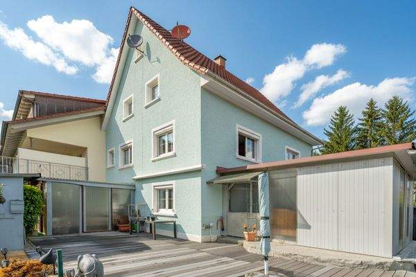 Linke DHH: Ansicht Gartenseite 