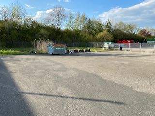 Aussenfläche mit viel Grün !