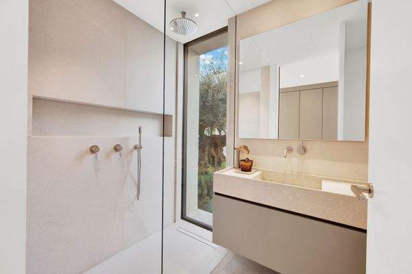 2nd Bathroom in villa in Portals Nous