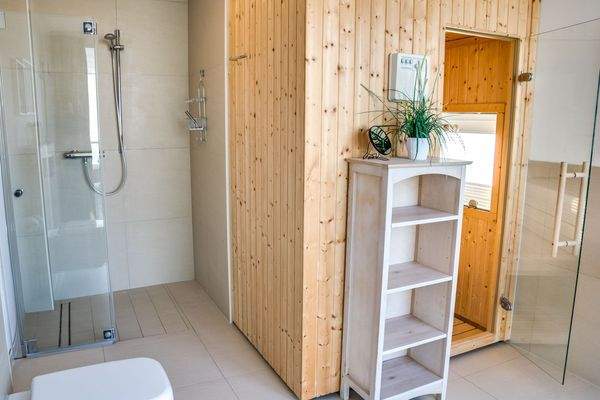 Sauna und Dusche