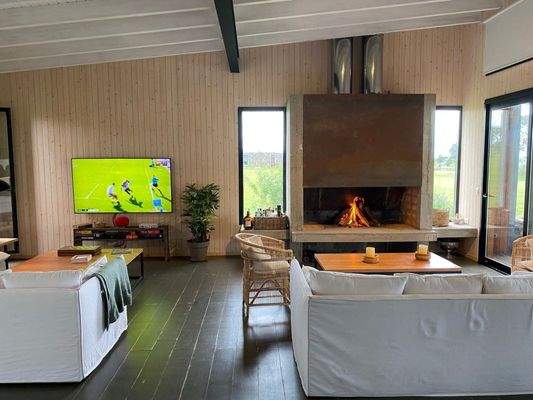 Geimeinsam im Wohnbereich.jpg