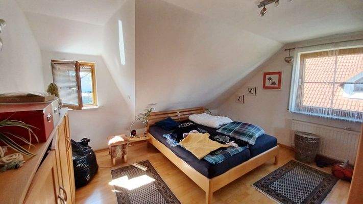 Schlafzimmer 1 OG