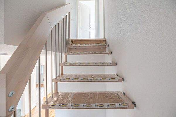Treppe ins Obergeschoss