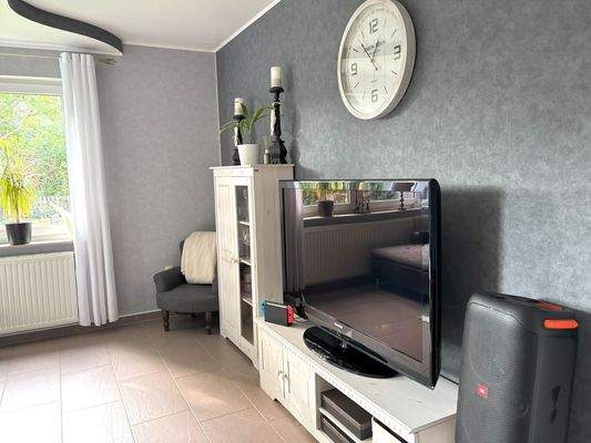 Platz für Schränke und Fernseher