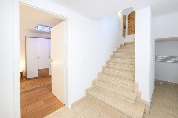 Zugang zu Hobbyraum und Bad | Souterrain