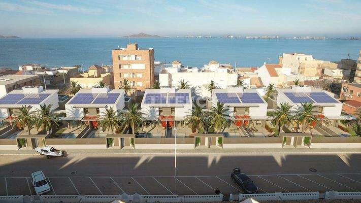 Semi-Detached Villas Meters from the Beach in Los Nietos