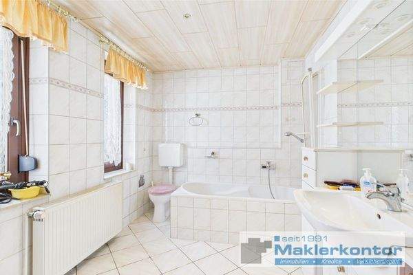 Badezimmer EG