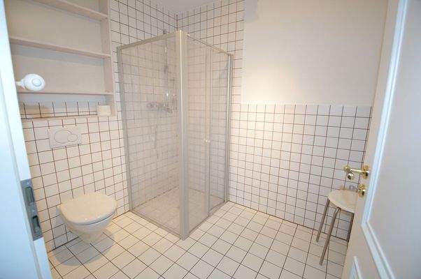 Badezimmer im Untergeschoss