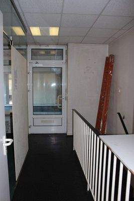Erdgeschoss Flur und Nebeneingang