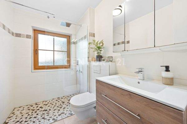 Badezimmer im Erdgeschoss