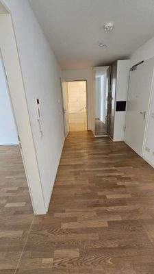 Flur 01.jpg