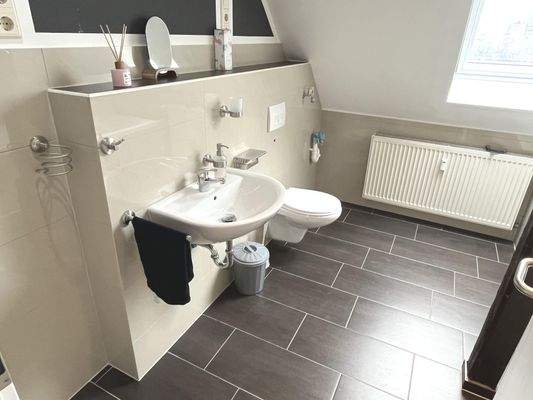 Das modernisierte Tageslichtbadezimmer