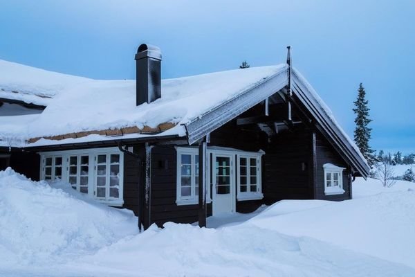 Hütte im Schnee