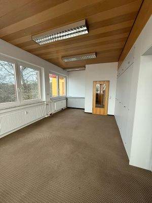 Büro 3.JPEG
