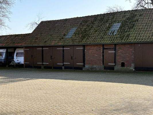 Garagen und Carports