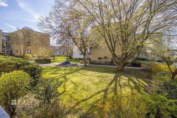 Sicht in die Grünanlage 