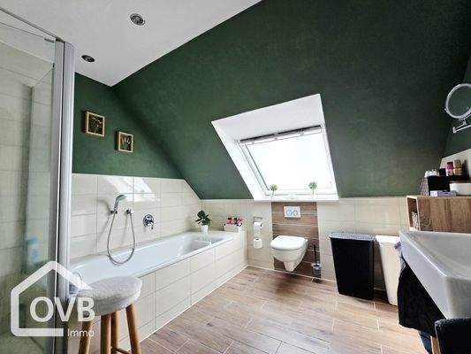 Badezimmer WHG rechts