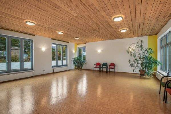 .Büroraum Souterrain