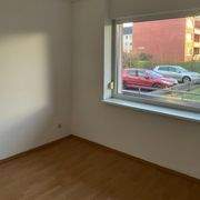 Leeres Zimmer mit Fenster