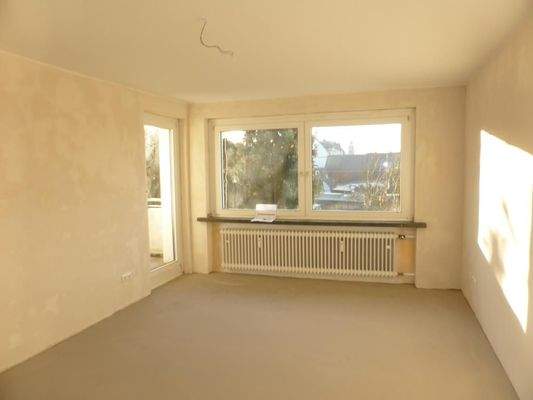 Wohnzimmer m. Balkon