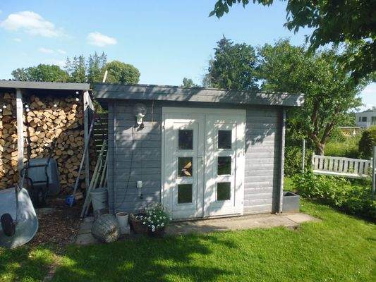 schönes Gartenhaus