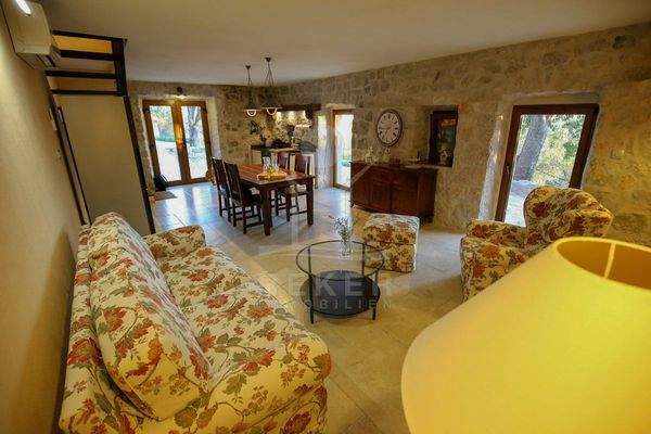 102 m² Wohnfläche im Haupthaus