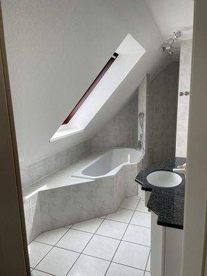 Vollbad mit Badewanne