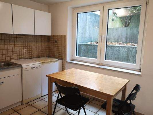 Aufenthaltsraum im Souterrain.jpg