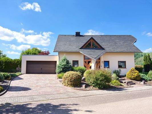 Attraktives EFH mit großzügigem Raumkonzept