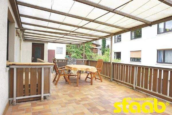 Terrasse - kein direkter Zugang von der Wohnung