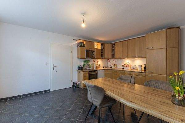 Küche Wohnung rechts