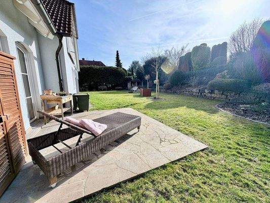 Terrasse mit Gartenblick.jpg