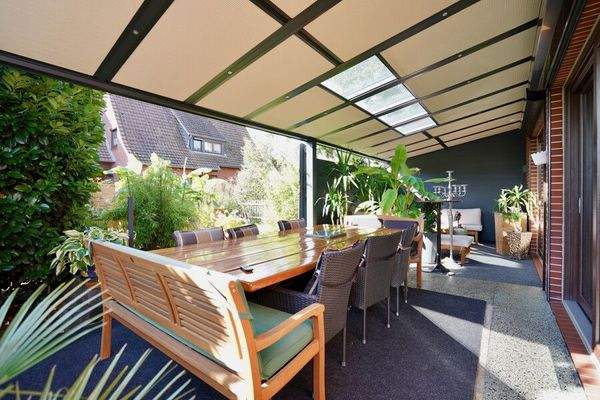 überdachte Terrasse