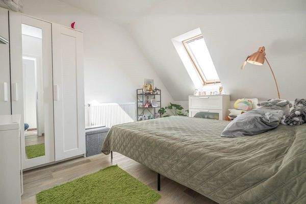 DH1, rechte Hälfte: Schlafzimmer 2