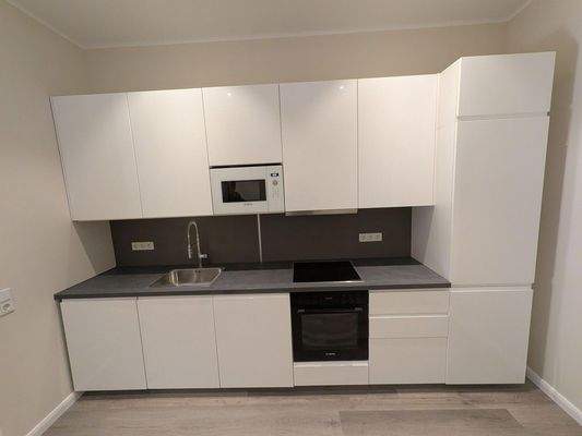 Hochglanz weiße Küche