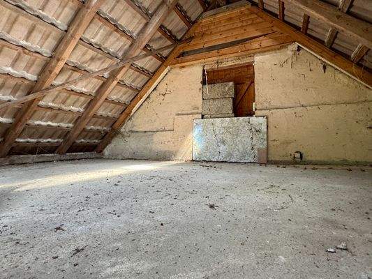 Dachboden Gerätehaus