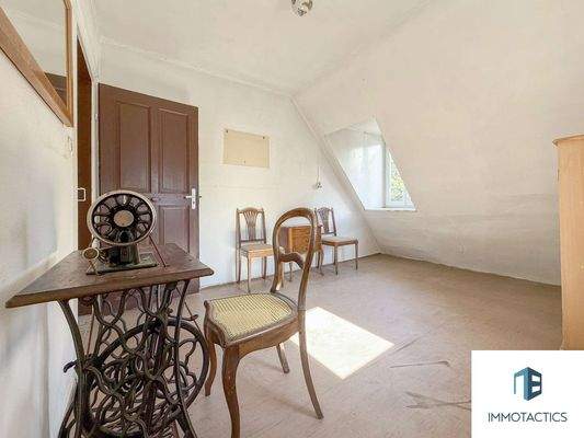 Wäsche-/ Kinderzimmer OG Hauptgebäude 