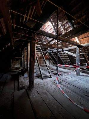 Ausbaubarer Dachboden